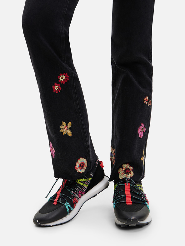 Desigual Čierne dámske kvetinové džínsy rovného strihu Desigual Nicole