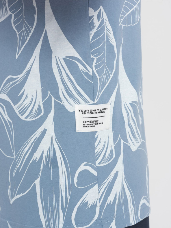 Ombre Clothing Svetlomodré pánske vzorované tričko Ombre Oblečenie