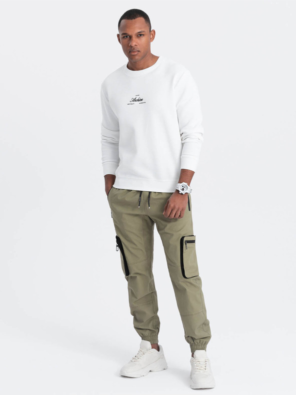Ombre Clothing Zelené pánske cargo jogger nohavice Ombre Oblečenie