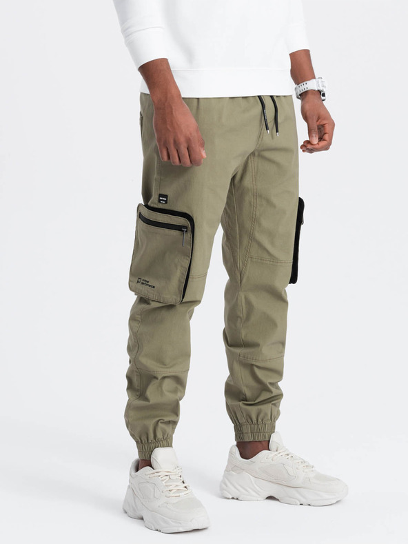 Ombre Clothing Zelené pánske cargo jogger nohavice Ombre Oblečenie