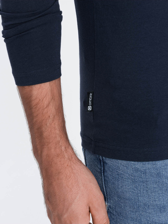 Ombre Clothing Tmavomodré pánske tričko s výstrihom do V Oblečenie Ombre