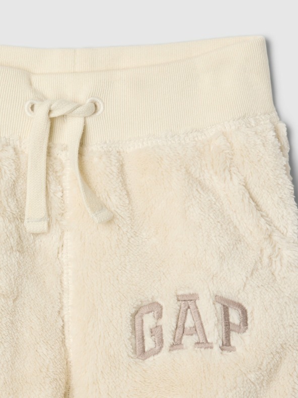 GAP Baby nohavice z umelej kožušiny GAP