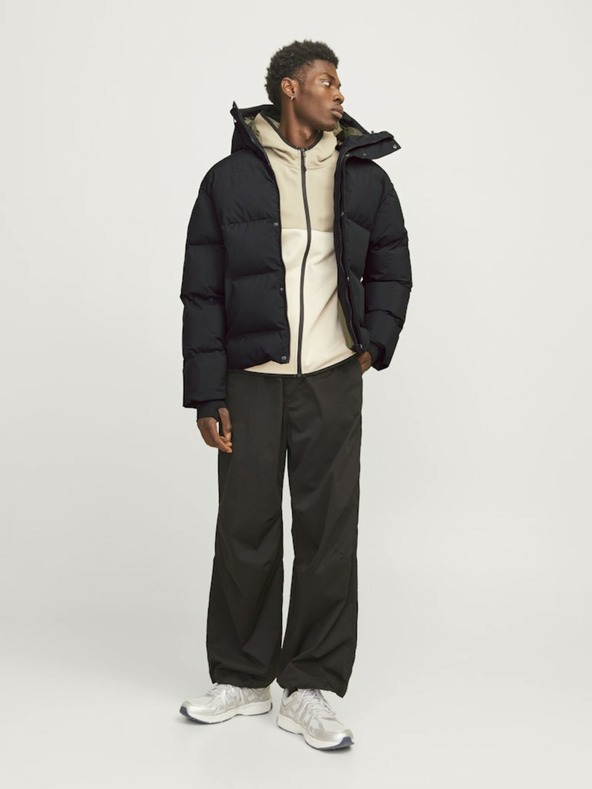 Jack & Jones Čierna pánska zimná prešívaná bunda Jack & Jones Alpha