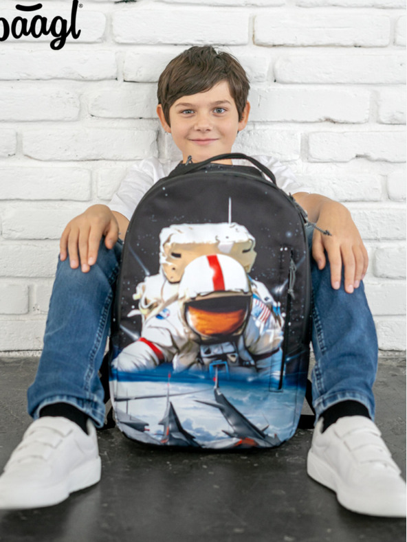 BAAGL  Čierny batoh Baagl eARTh - Cosmonaut by Caer8th
