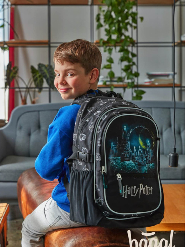 BAAGL  Čierny školský batoh Baagl Core Harry Potter Hogwarts