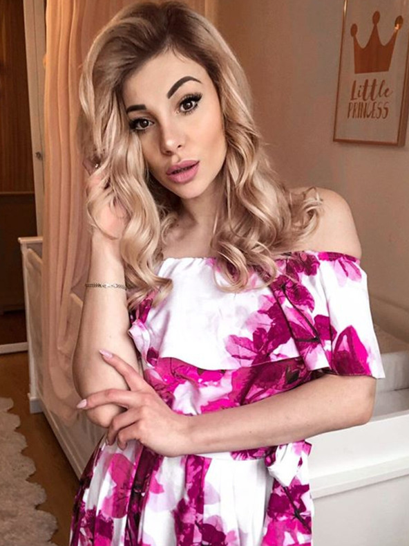 numoco Dlhé šaty s volánmi - veľké ružové kvety Numoco