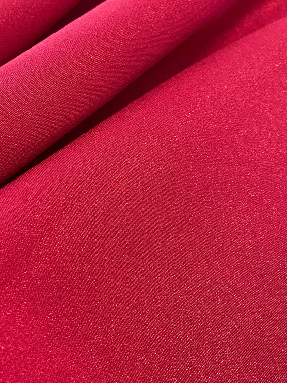 numoco Elegantné šaty s dlhším zadným dielom - červené s trblietkami Numoco