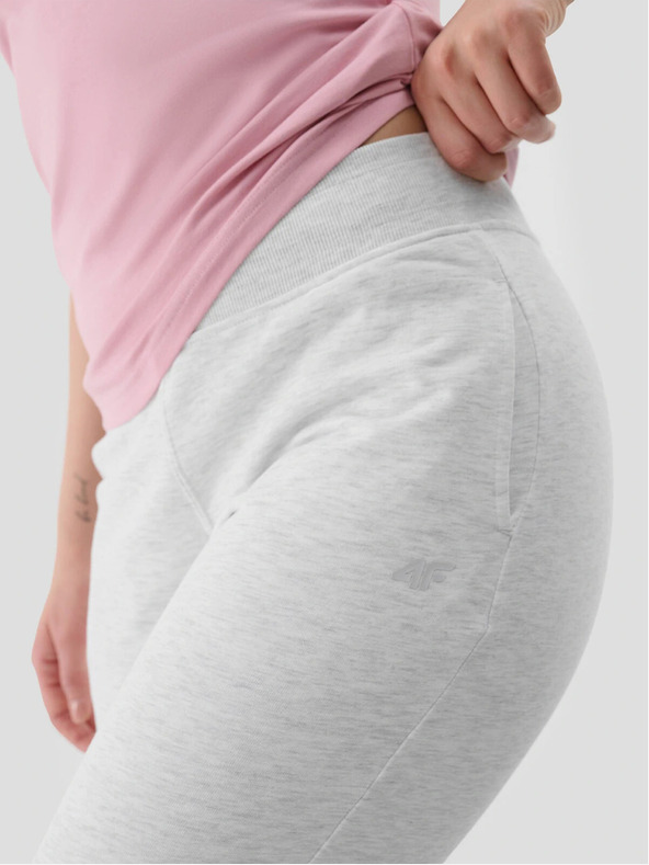 4F Dámske tepláky na behanie 4F