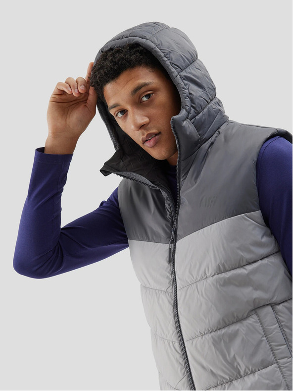 4F Pánska páperová vesta s výplňou zo syntetického peria 4F