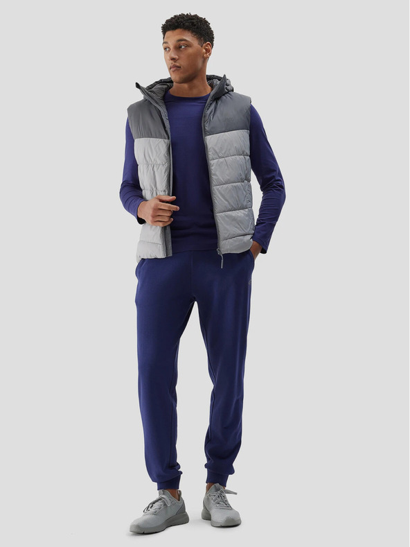 4F Pánska páperová vesta s výplňou zo syntetického peria 4F