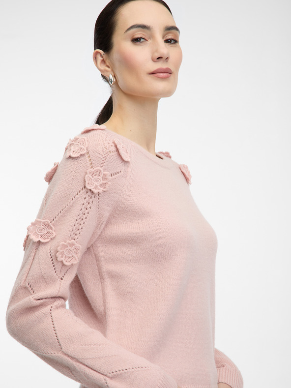 Orsay Svetloružový dámsky sveter s kvetinovou aplikáciou ORSAY