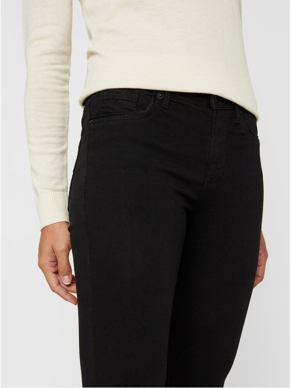 Vero Moda Čierne slim fit džínsy VERO MODA Tanya