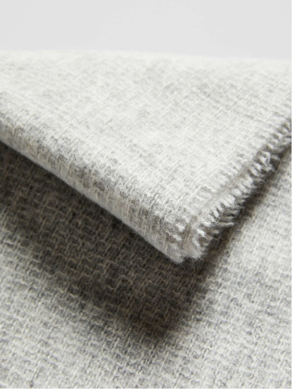 Moodo Hladký šál s lemami