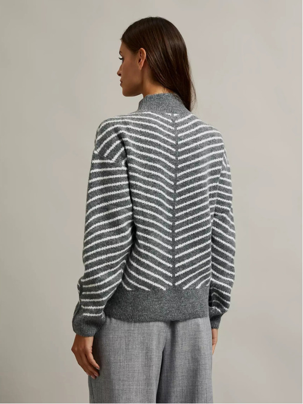 Moodo Šedý sveter s rolákom a pruhmi Moodo