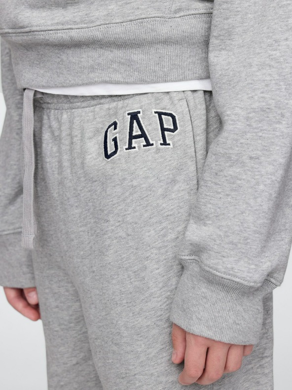 GAP Detské tepláky fleece logo army GAP