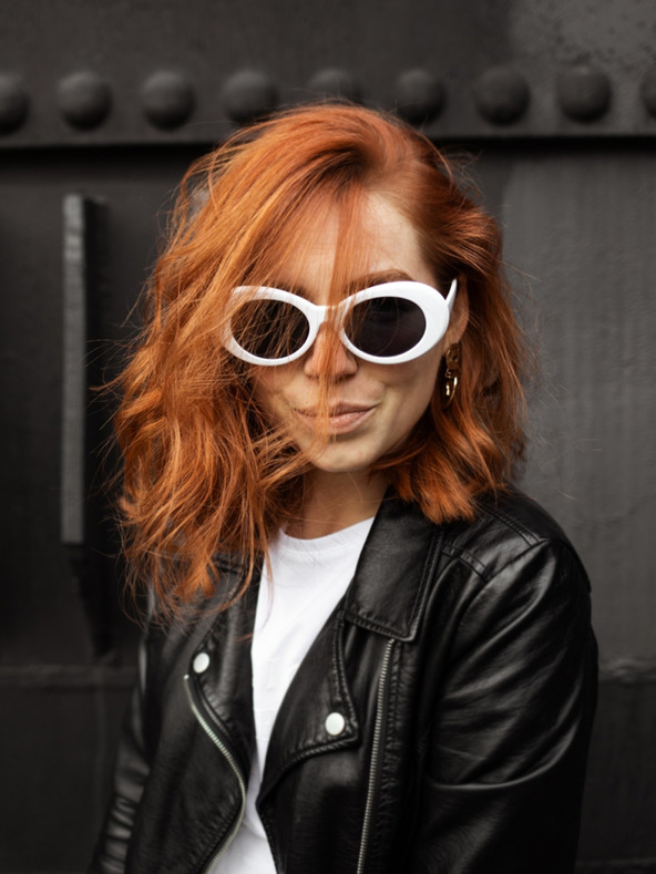 VEYREY VeyRey Oválne slnečné okuliare Cobain White