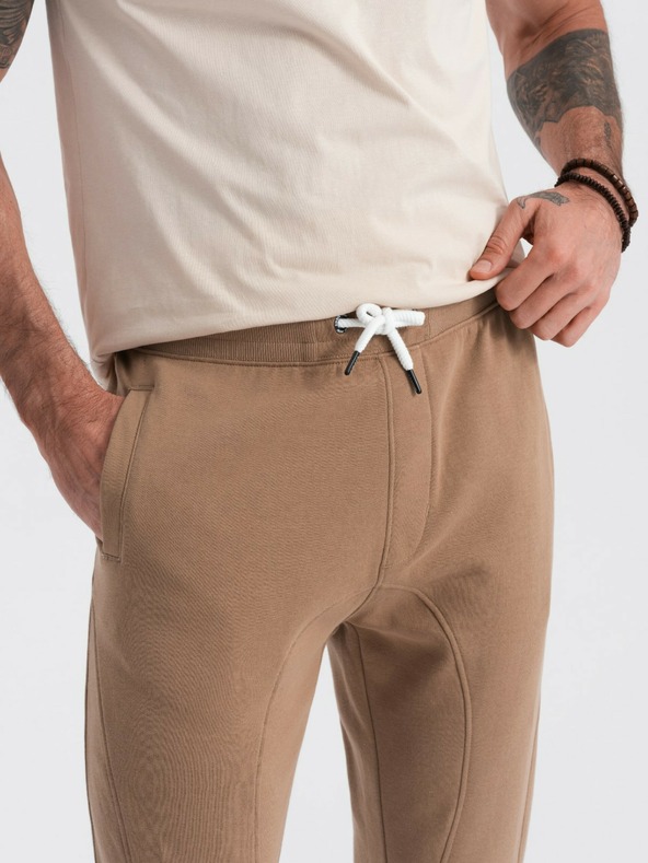 Ombre Clothing Hnedé pánske jogger nohavice Ombre Oblečenie