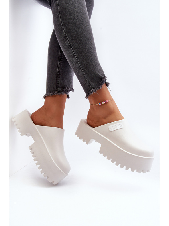 BIG STAR SHOES Dámske papuče na masívnej podrážke Big Star biele