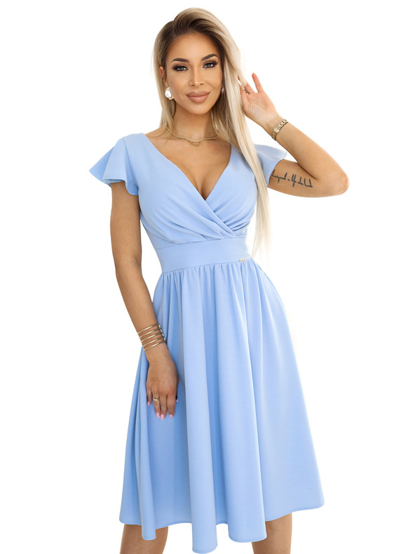 numoco Šaty s výstrihom a krátkymi rukávmi - svetlomodré Numoco