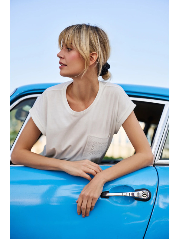 Moodo Biele bavlnené tričko s vreckom