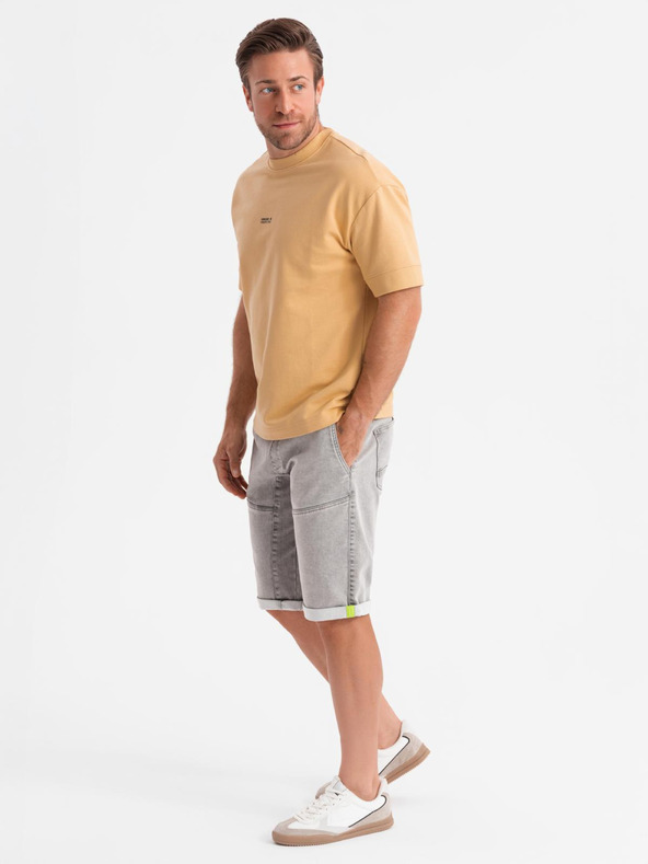 Ombre Clothing Pánske džínsové kraťasy so zdobným prešívaním - svetlo sivé