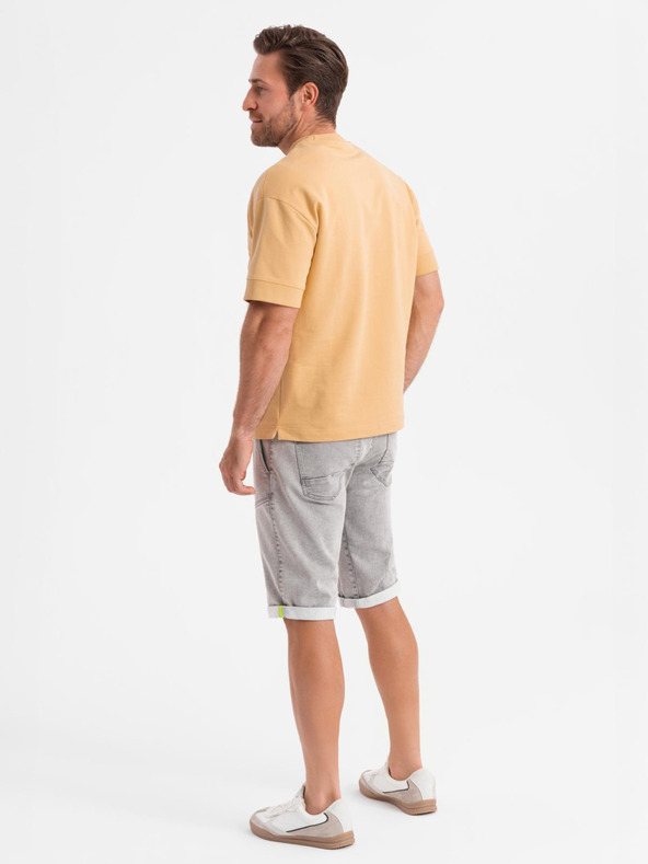 Ombre Clothing Pánske džínsové kraťasy so zdobným prešívaním - svetlo sivé