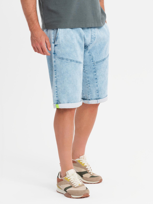 Ombre Clothing Pánske krátke džínsové šortky s ozdobným prešívaním - svetlomodré