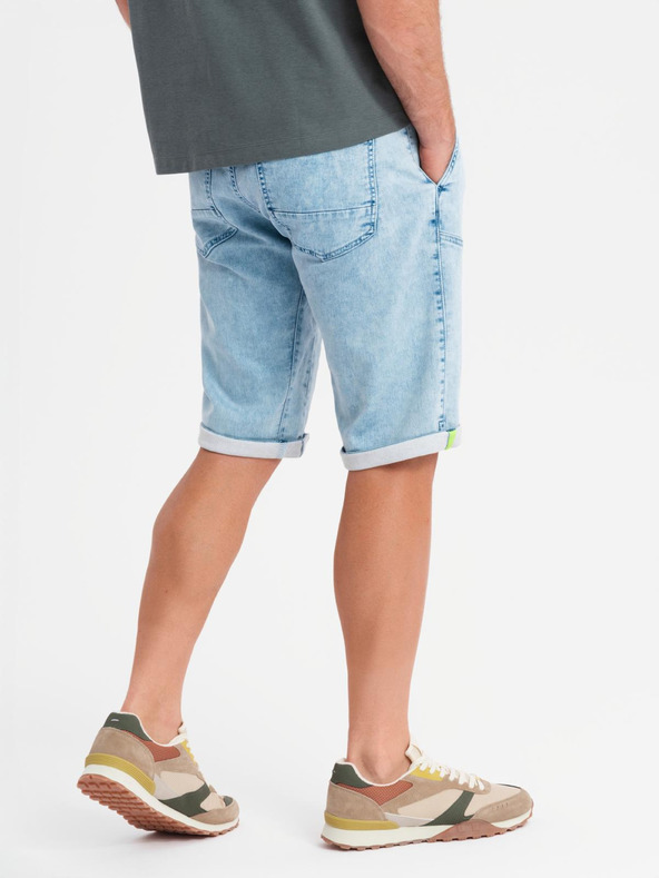 Ombre Clothing Pánske krátke džínsové šortky s ozdobným prešívaním - svetlomodré
