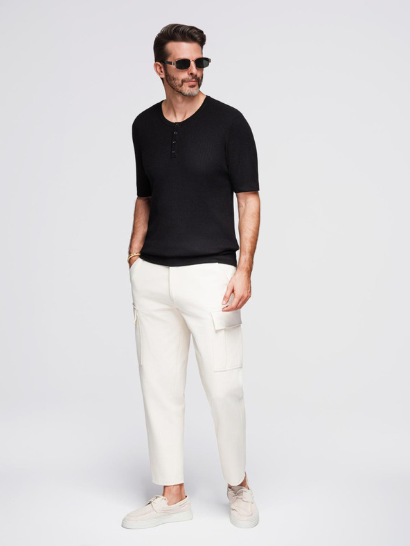 Ombre Clothing Pánske pletené tričko s gombíkmi pri výstrihu - čierne