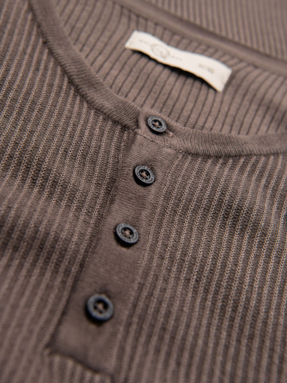 Ombre Clothing Pánske pletené tričko s gombíkmi pri výstrihu - sivé