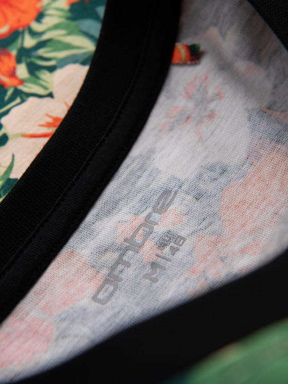 Ombre Clothing Pánske bavlnené tričko s kvetinovým vzorom - čierne