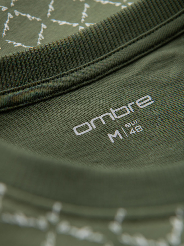 Ombre Clothing Pánske pletené tričko s celooplošnou potlačou - olivové