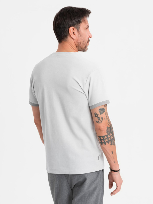 Ombre Clothing Pánske tričko s kontrastnými vsadkami a výstrihom do V - svetlo sivé