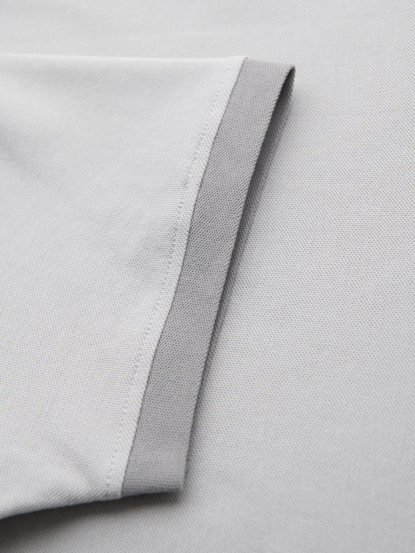 Ombre Clothing Pánske tričko s kontrastnými vsadkami a výstrihom do V - svetlo sivé