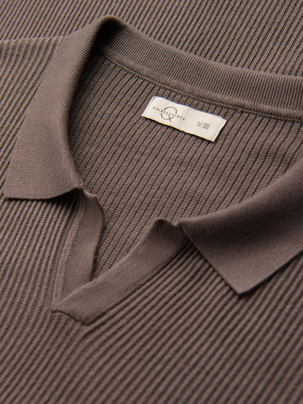 Ombre Clothing Pánska polokošeľa bez gombíkov s otvoreným golierom - popolavá