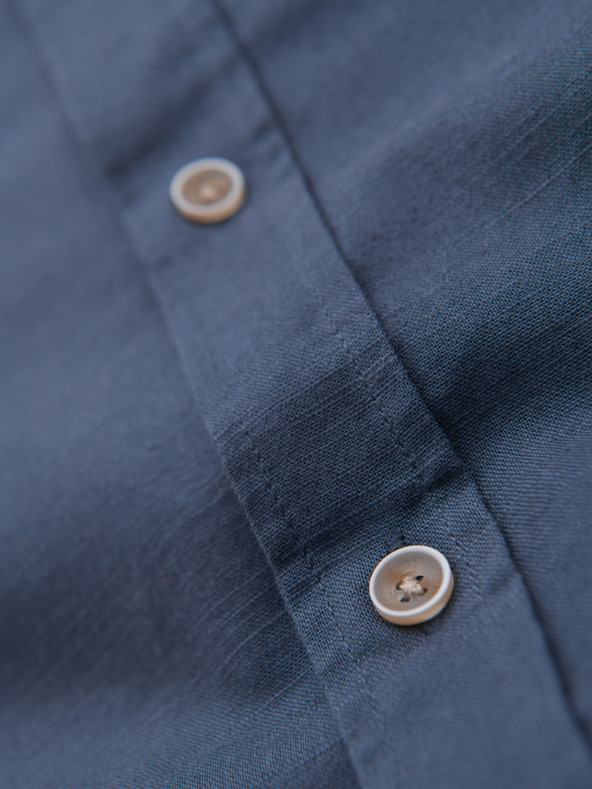 Ombre Clothing Pánska plátená košeľa s klasickým golierom a vreckami REGULAR FIT - modrá