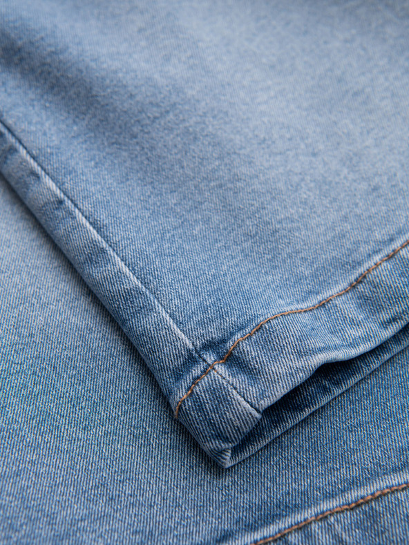Ombre Clothing Pánske džínsové kraťasy klasického strihu - svetlo modré