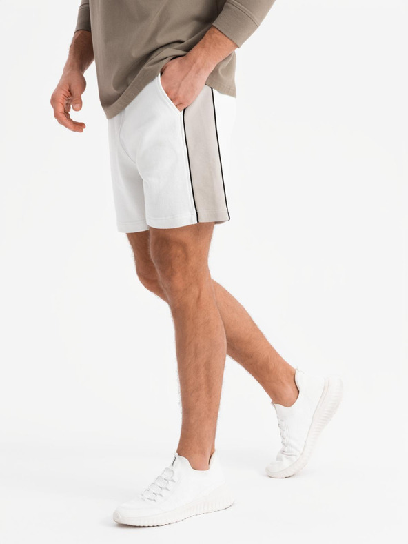 Ombre Clothing Pánske krátke teplákovové kraťasy so širokými pruhmi - biele