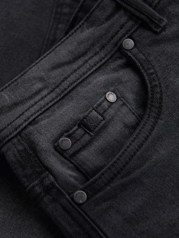 Ombre Clothing Pánske džínsové šortky klasického strihu - čierne