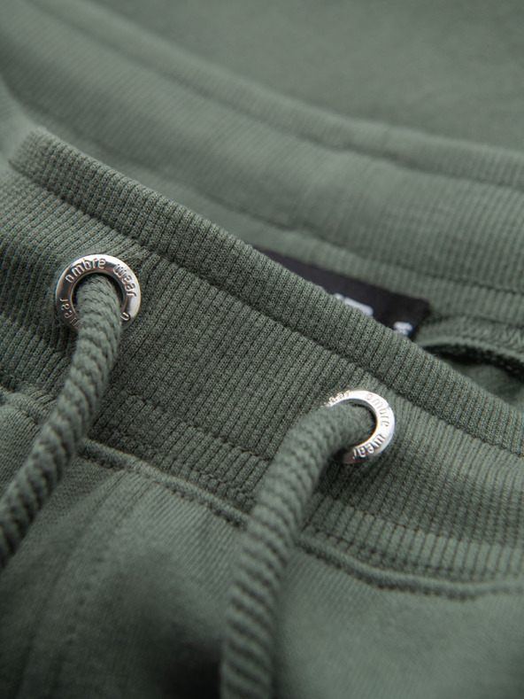 Ombre Clothing Pánske teplákovové šortky s lemovaním a rebrovaným pásom - olivové