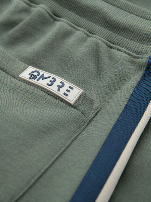Ombre Clothing Pánske teplákovové šortky s lemovaním a rebrovaným pásom - olivové