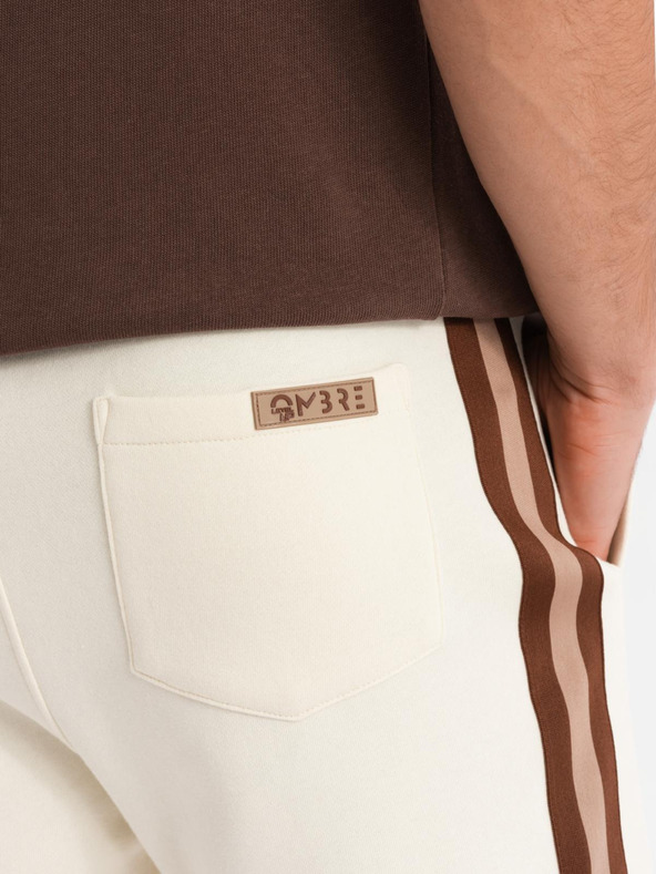 Ombre Clothing Pánske teplákovové šortky s lemovaním a rebrovaným pásom - krémové