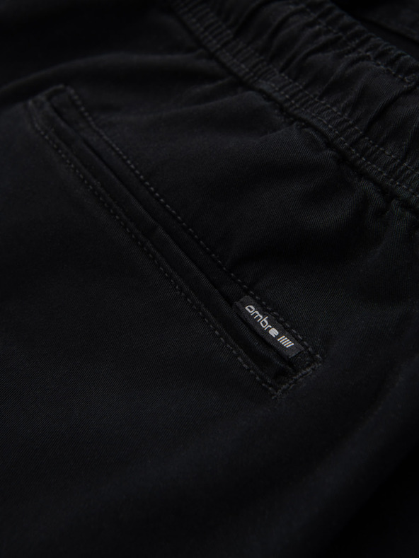 Ombre Clothing Pánske bavlnené šortky s elastickým pásom - čierne