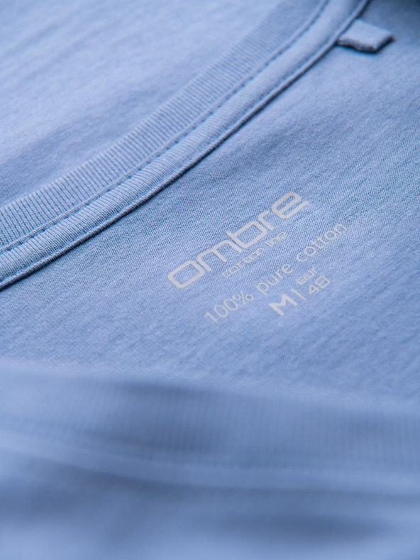 Ombre Clothing Pánske klasické bavlnené tričko BASIC s výstrihom do V - modré