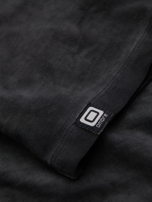 Ombre Clothing Pánske bavlnené tričko s výstrihom do V a praným efektom - čierne