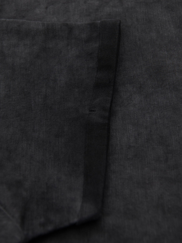 Ombre Clothing Pánske bavlnené tričko s výstrihom do V a praným efektom - čierne