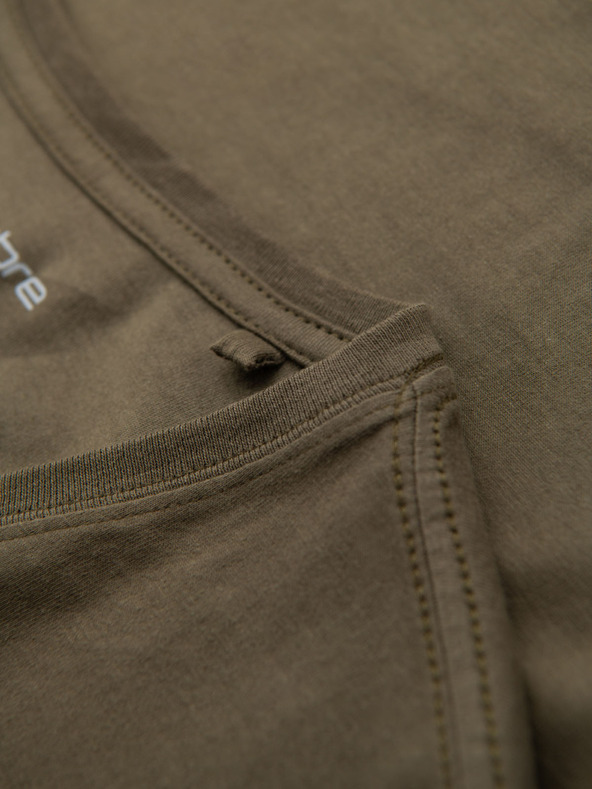 Ombre Clothing Pánske klasické bavlnené tričko BASIC so výstrihom do V - tmavo olivovo zelené