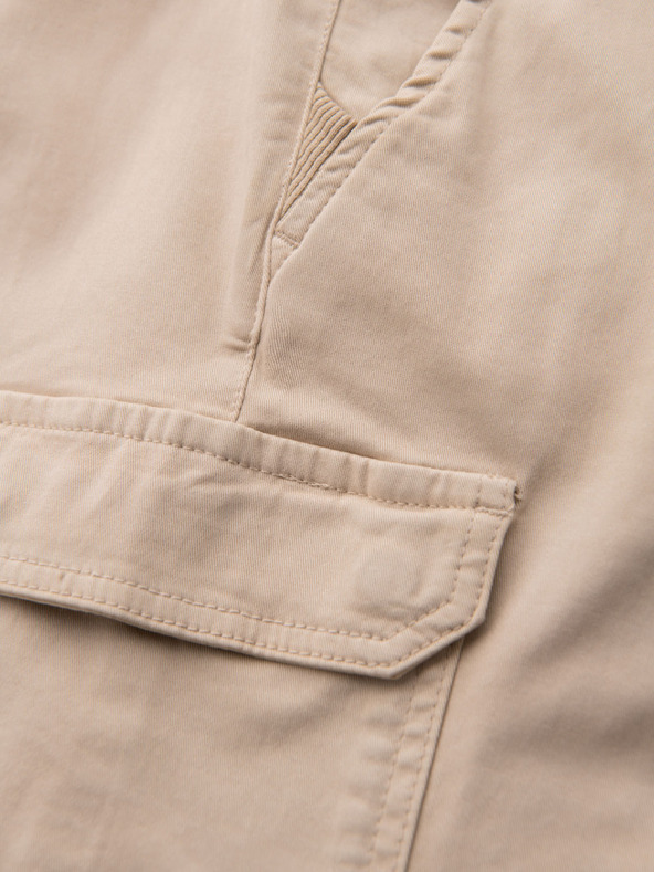 Ombre Clothing Pánske bavlnené cargo kraťasy s elastickým pásom - béžové