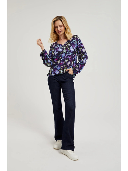 Moodo Tmavomodrá kvetovaná blúzka s V-výstrihom Moodo
