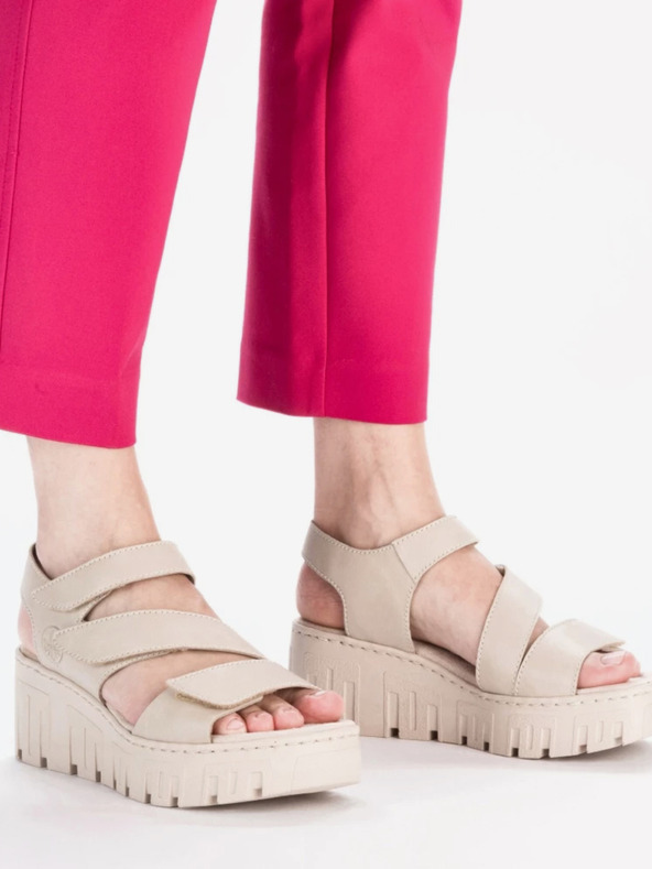 Rieker Béžové dámske sandále na podpätku Rieker